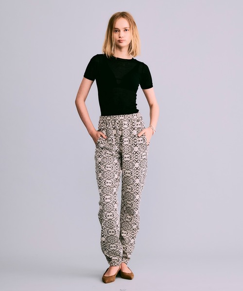 NOISE MAKER(ノイズメーカー)の「シアーストレッチプルオーバー【MADE IN JAPAN】(Tシャツ/カットソー・レディース・ホワイト/ブラック・FREE)」の14枚目の写真