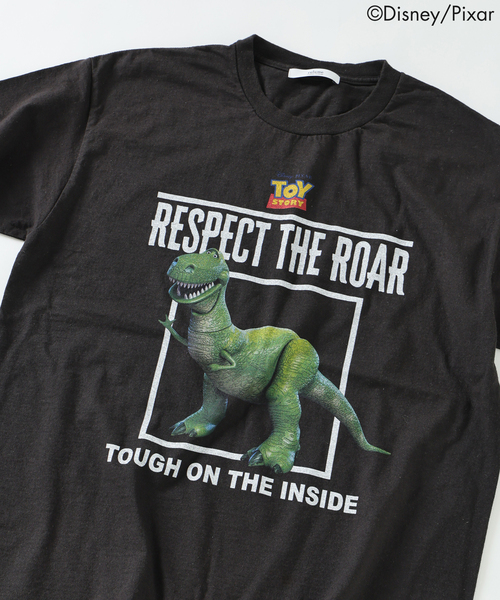 JOURNAL STANDARD relume（ジャーナルスタンダード　レリューム）の「TOY STORY/トイ・ストーリー プリントTシャツ（Tシャツ/カットソー・メンズ・ネイビー/ブラック/ホワイト系その他/ライトグレー/ホワイト・LARGE/MEDIUM）」の4枚目の写真