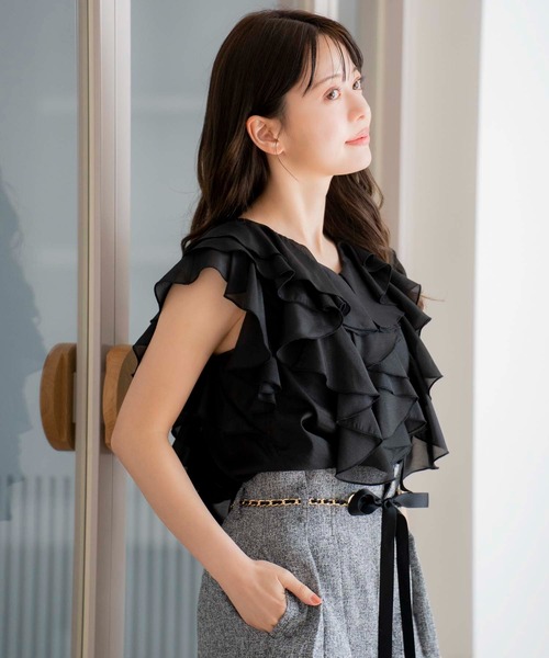 NOELA（ノエラ）の「ラッフルフリルブラウス（シャツ/ブラウス・レディース・サックスブルー/ブラック/オフホワイト・フリー）」の4枚目の写真