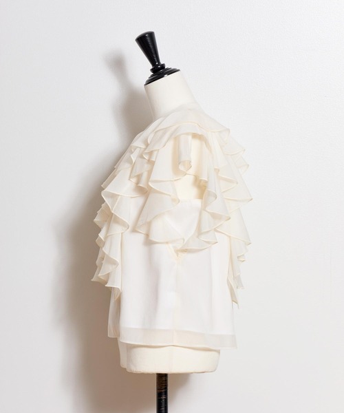 Noela - Noela【昨季新品】パフフリルブラウス パフフリルブラウス | Noela(ノエラ)オフィシャルブログ