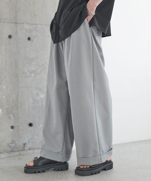 ETELIO（エテリオ）の「ロールアップ2タックワイドストレートスラックス（スラックス・メンズ・ライトグレー/チャコール/ストライプ/ブラック・S/M/L/XL）」の18枚目の写真