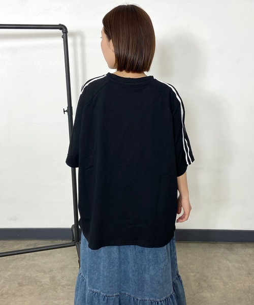 CRB(シーアールビー)の「袖ラインゲームビッグTシャツ(Tシャツ/カットソー・レディース・オフホワイト/グレー/ブラック・F)」の12枚目の写真