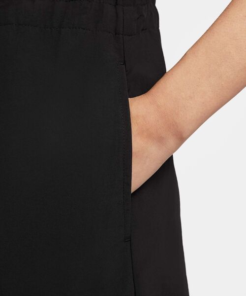 NIKE（ナイキ）の「ナイキ スポーツウェア エブリシング ウーブン ウィメンズ ショートスリーブ ミニ ドレス / Nike Sportswear Everything Wovens Women's Short-Sleeve Mini Dress HJ1145-010 Black（ワンピース・レディース・ブラック・XL/XS/L/M/S/2XL）」の5枚目の写真