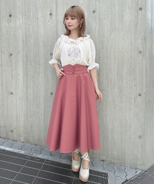 an another angelus（アンアナザーアンジェラス）の「ブーケ刺繍オフショルブラウス/ fint　フィント　夏服（Tシャツ/カットソー・レディース・ブルーグレー/オフホワイト・FREE）」の6枚目の写真