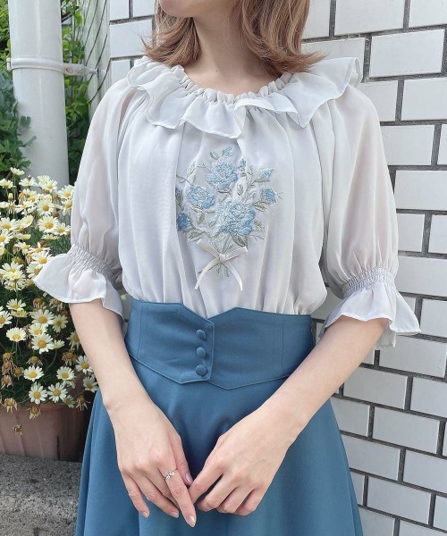 【洗える】ブーケ刺繍オフショルブラウス セール】ブーケ刺繍オフショルブラウス/ fint フィント 夏服（T
