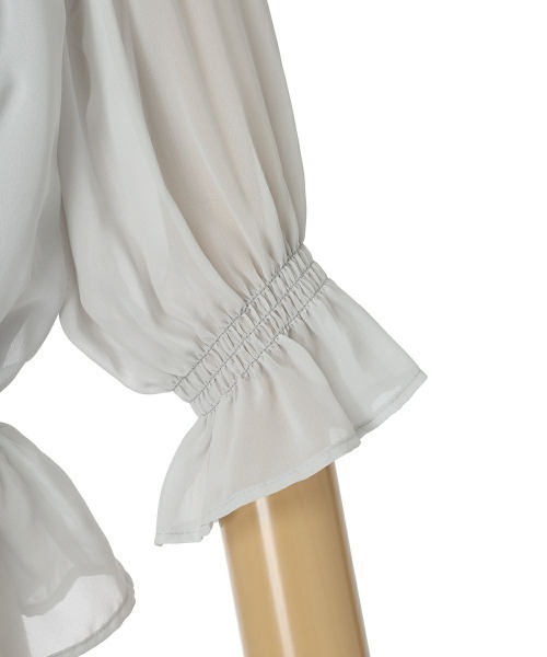 an another angelus（アンアナザーアンジェラス）の「ブーケ刺繍オフショルブラウス/ fint　フィント　夏服（Tシャツ/カットソー・レディース・ブルーグレー/オフホワイト・FREE）」の20枚目の写真