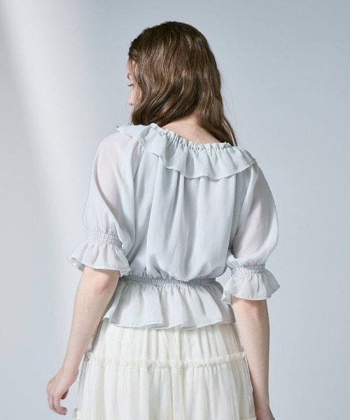 an another angelus（アンアナザーアンジェラス）の「ブーケ刺繍オフショルブラウス/ fint　フィント　夏服（Tシャツ/カットソー・レディース・ブルーグレー/オフホワイト・FREE）」の5枚目の写真