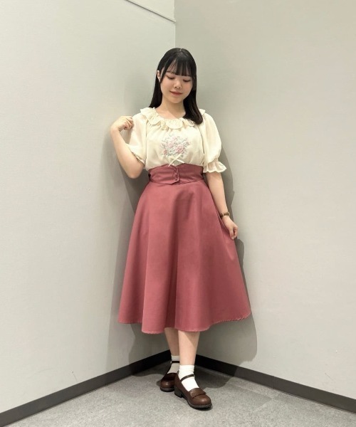 ✩最終価格✩プーケ模様のプリントが素敵なブラウスです❢ ✩最終価格✩プーケ模様のプリントが素敵なブラウスです❢