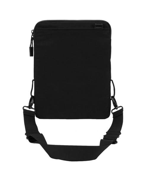 incase(インケース)の「INOM100746-BLK Incase Transfer Sleeve - Black(ショルダーバッグ・メンズ・ブラック・ONE SIZE)」の14枚目の写真
