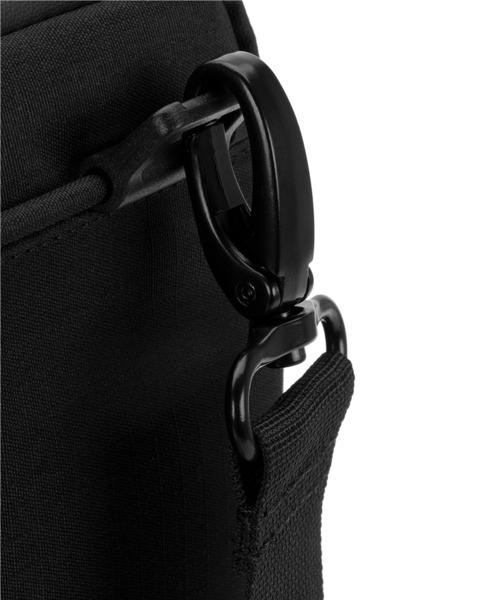 incase(インケース)の「INOM100746-BLK Incase Transfer Sleeve - Black(ショルダーバッグ・メンズ・ブラック・ONE SIZE)」の19枚目の写真