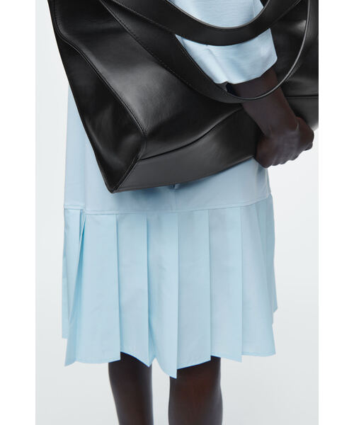 COS プリーツドロップウエストシャツワンピース COS - COS プリーツドロップウエストシャツワンピースの通販 by