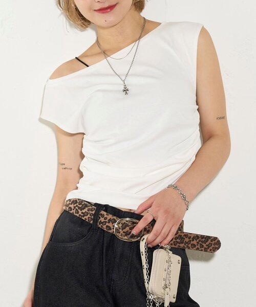 WHO'S WHO gallery（フーズフーギャラリー）の「【5色展開】マルチウェイギャザーオフショルノースリーブ（タンクトップ・レディース・オフホワイト/グレー/ブラック/バーガンディー/ネイビー・FREE）」の12枚目の写真