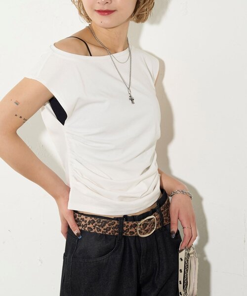 WHO'S WHO gallery（フーズフーギャラリー）の「【5色展開】マルチウェイギャザーオフショルノースリーブ（タンクトップ・レディース・オフホワイト/グレー/ブラック/バーガンディー/ネイビー・FREE）」の8枚目の写真