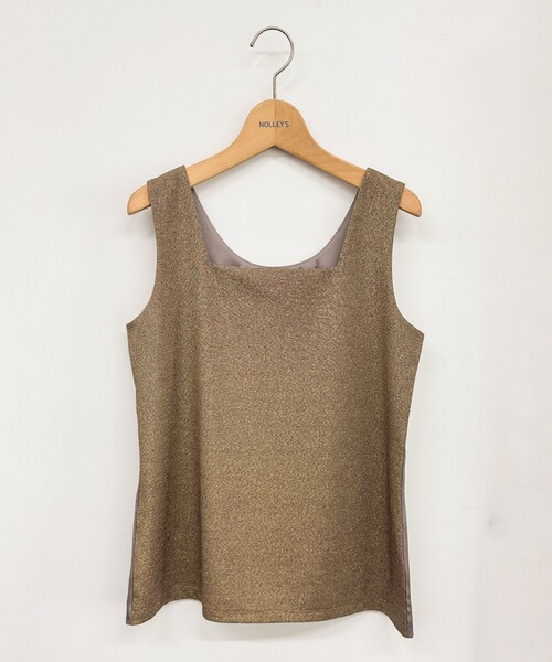 NOLLEY’S（ノーリーズ）の「サテン×ラメベア天2WAYタンクトップ（タンクトップ・レディース・シルバー/ブラウン/ゴールド・36/42/40/38）」の2枚目の写真