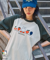 絵本、服等 歴史踏まえ「リアル」追求 イラストレーター「愛知県JK制服目録