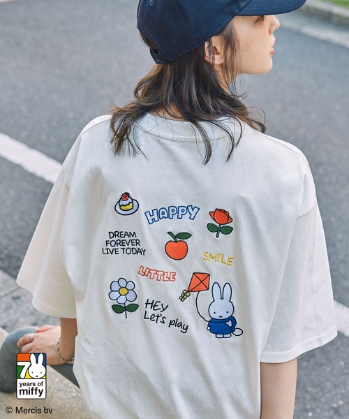 Miffy（ ミッフィー）の「【Miffy】 別注 ミッフィー グラフィック刺繍 半袖Tシャツ（Tシャツ/カットソー・レディース・ホワイト系/ブラック系/ブラック系1/ワイン系/スミクロ/オフホワイト・M/L）」の11枚目の写真