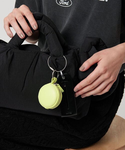 ADD CULUMN（アドカラム）の「＜ADD CULUMN＞マカロン キーチャーム（キーケース/キーアクセサリー・レディース・ライトブルー/イエロー・FREE）」の4枚目の写真