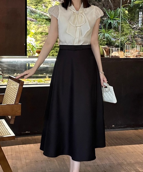 Lace Ladies(レースレディース)の「ベルト デザイン ナロー ロング スカート(スカート・レディース・アイボリー/ブラック・M/XL/S/L)」の3枚目の写真