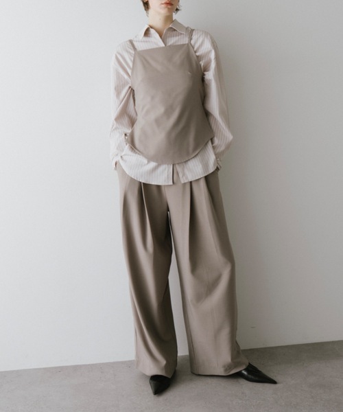 DRWCYS(ドロシーズ)の「バックディテールキャミトップス(キャミソール・レディース・ブラック/ベージュ・FREE)」の2枚目の写真