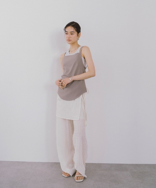 DRWCYS(ドロシーズ)の「バックディテールキャミトップス(キャミソール・レディース・ブラック/ベージュ・FREE)」の17枚目の写真