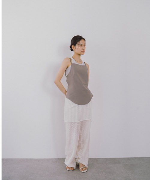 DRWCYS(ドロシーズ)の「バックディテールキャミトップス(キャミソール・レディース・ブラック/ベージュ・FREE)」の18枚目の写真