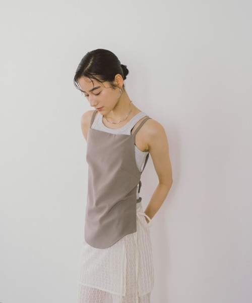 DRWCYS(ドロシーズ)の「バックディテールキャミトップス(キャミソール・レディース・ブラック/ベージュ・FREE)」の20枚目の写真