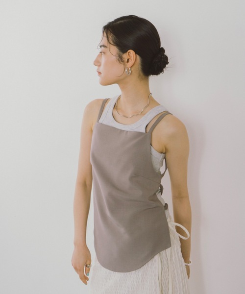 DRWCYS(ドロシーズ)の「バックディテールキャミトップス(キャミソール・レディース・ブラック/ベージュ・FREE)」の19枚目の写真