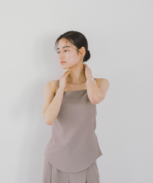 DRWCYS(ドロシーズ)の「バックディテールキャミトップス(キャミソール・レディース・ブラック/ベージュ・FREE)」の13枚目の写真