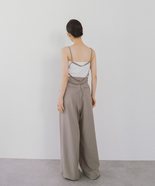 DRWCYS(ドロシーズ)の「バックディテールキャミトップス(キャミソール・レディース・ブラック/ベージュ・FREE)」の12枚目の写真