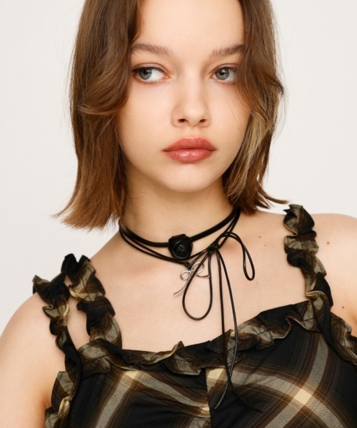 SLY（スライ）の「ROSE RIBBON CHOKER SET ローズ リボン チョーカーセット（チョーカー・レディース・ブラック/ブラウン・FREE）」の2枚目の写真