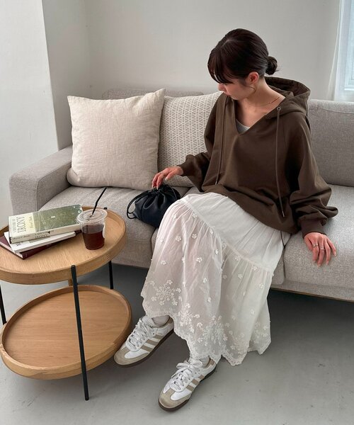 ユニセックス】ワンポイント刺繍スウェットドロストフーディ（パーカー