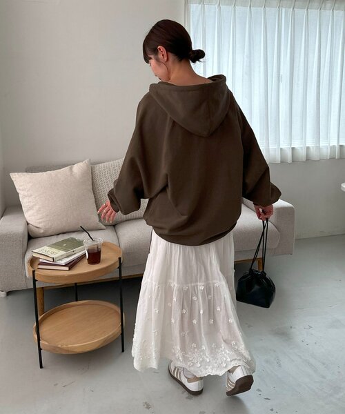 セール】【ユニセックス】ワンポイント刺繍スウェットドロストフーディ