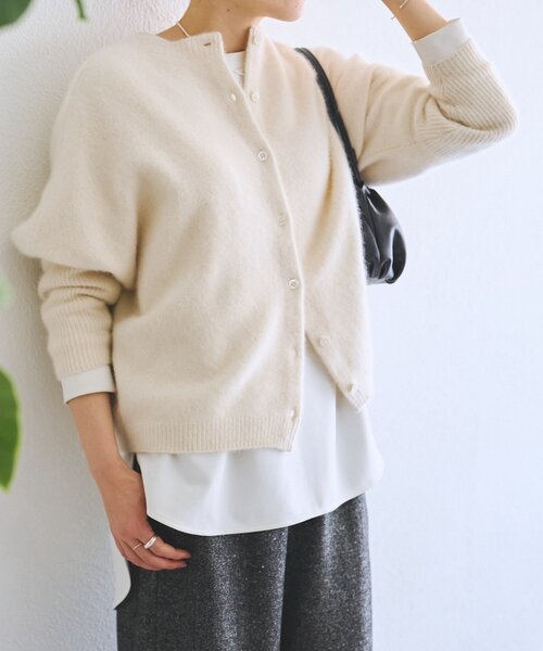 BEARDSLEY(ビアズリー)の「FOXウール後ろボタンニット(ニット/セーター・レディース・ピンク/イエロー/ミント/モカ/ブラック/ピンク系その他/ホワイト/ホワイト系その他・FREE)」の9枚目の写真