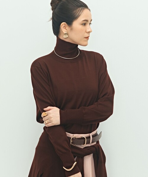 NOLLEY’S（ノーリーズ）の「《手洗い可能》《アンサンブル対応》18G天竺ハイネックプルオーバーニット（ニット/セーター・レディース・ベビーピンク/オフホワイト/レッド/ブラック/ブラウン/ミント/イエロー/グレー/ホワイト系その他4・38）」の5枚目の写真