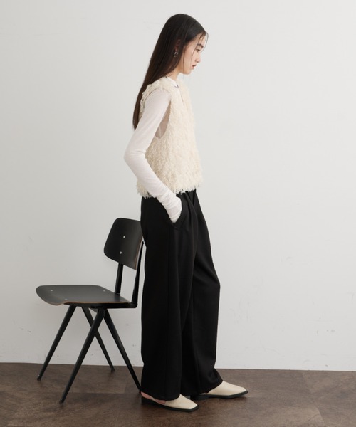 DFFUR.（ディフル）の「ルーズフィット2WAYファーベスト（ベスト・レディース・ブラック/アイボリー/ブラウン・FREE）」の19枚目の写真