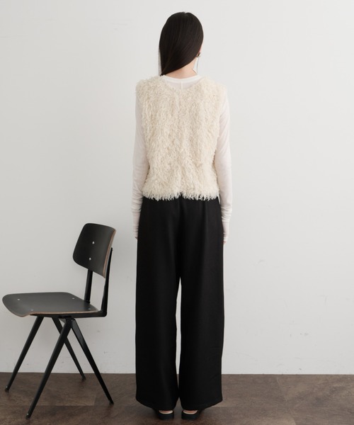 DFFUR.（ディフル）の「ルーズフィット2WAYファーベスト（ベスト・レディース・ブラック/アイボリー/ブラウン・FREE）」の20枚目の写真