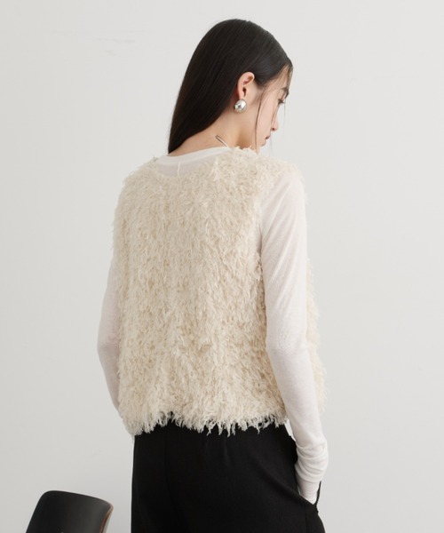 DFFUR.（ディフル）の「ルーズフィット2WAYファーベスト（ベスト・レディース・ブラック/アイボリー/ブラウン・FREE）」の17枚目の写真