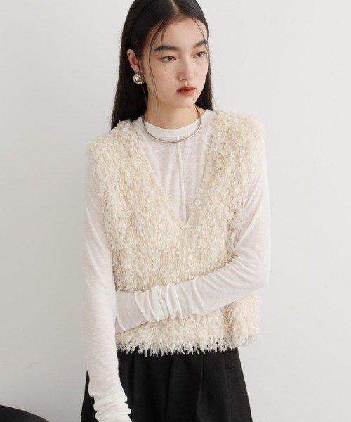 DFFUR.（ディフル）の「ルーズフィット2WAYファーベスト（ベスト・レディース・ブラック/アイボリー/ブラウン・FREE）」の11枚目の写真