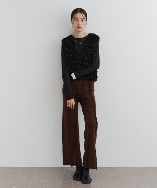 DFFUR.（ディフル）の「ルーズフィット2WAYファーベスト（ベスト・レディース・ブラック/アイボリー/ブラウン・FREE）」の9枚目の写真