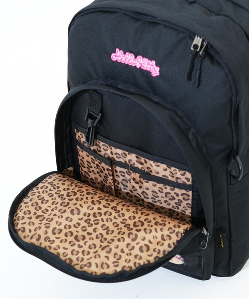 sanrio(サンリオ)の「【sanrio characters/サンリオキャラクターズ】 A4サイズ対応 バックパック 30L(バックパック/リュック・レディース・ブラック・FREE)」の4枚目の写真