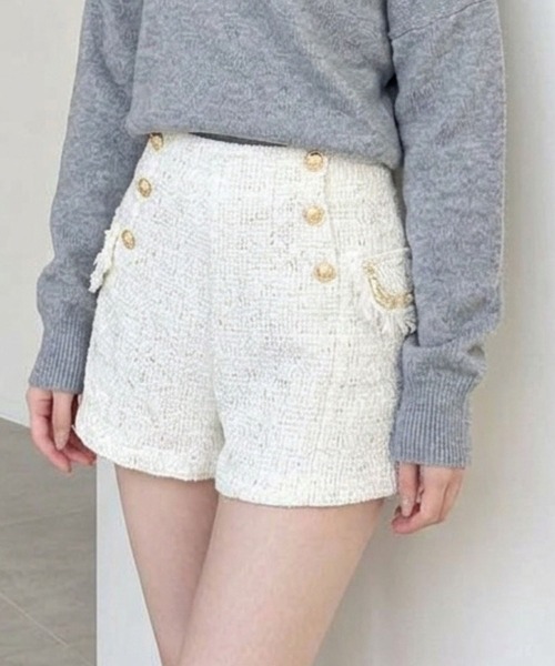 Jasmine Grandiflorum(ジャスミングランディフローラム)の「【Jasmine】ツイードフロントボタンショートパンツ(その他パンツ・レディース・グレー/オフホワイト/ブラック・LARGE/MEDIUM)」の2枚目の写真