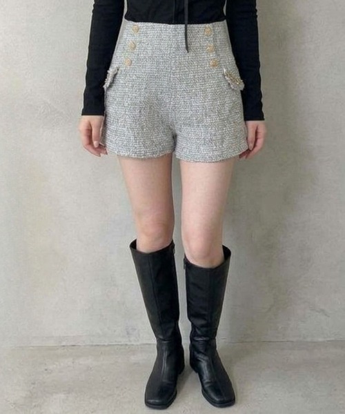 Jasmine Grandiflorum(ジャスミングランディフローラム)の「【Jasmine】ツイードフロントボタンショートパンツ(その他パンツ・レディース・グレー/オフホワイト/ブラック・LARGE/MEDIUM)」の11枚目の写真