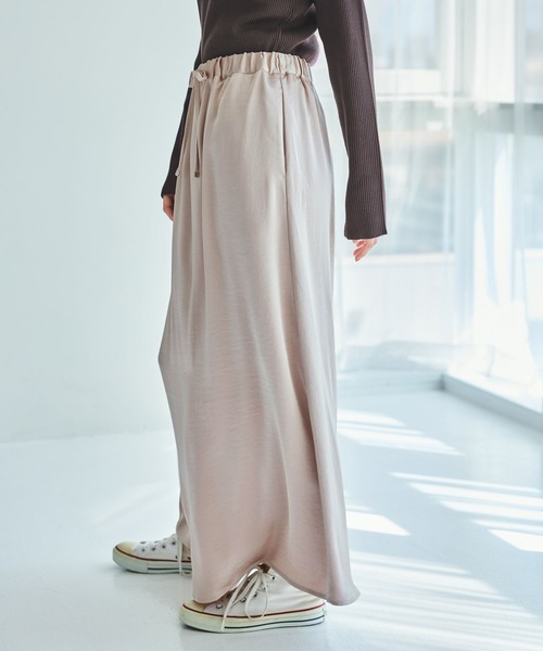 LAKOLE（ラコレ）の「サテンスカート / 582560（スカート・レディース・グレイッシュベージュ/ブラウン/チャコール・LARGE/MEDIUM）」の16枚目の写真