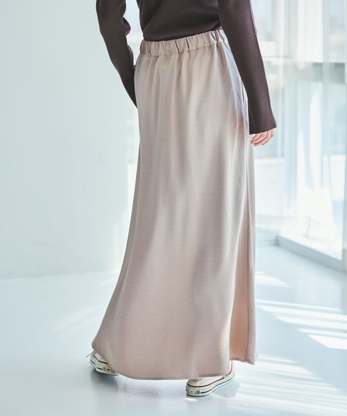LAKOLE（ラコレ）の「サテンスカート / 582560（スカート・レディース・グレイッシュベージュ/ブラウン/チャコール・LARGE/MEDIUM）」の17枚目の写真
