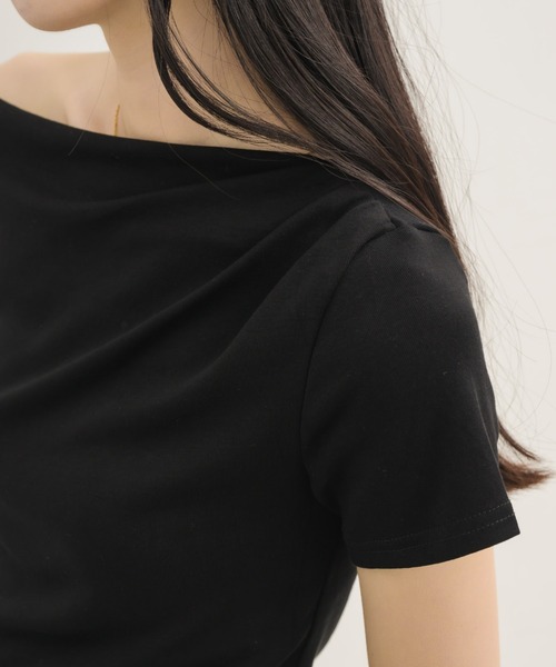 NEUNA（ヌナ）の「ワンショルハーフスリーブトップス（Tシャツ/カットソー・レディース・ベージュ/ブラック/オフホワイト/イエロー・FREE）」の5枚目の写真