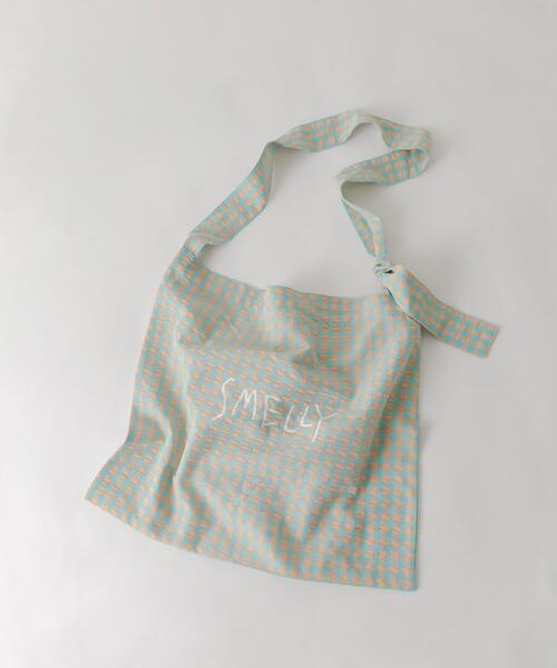 SMELLY(スメリー)の「プリントショルダーバッグ(ショルダーバッグ・レディース・ブラック/イエロー系その他/ブルー系その他/ベージュ系その他/ホワイト系その他・SMALL)」の18枚目の写真