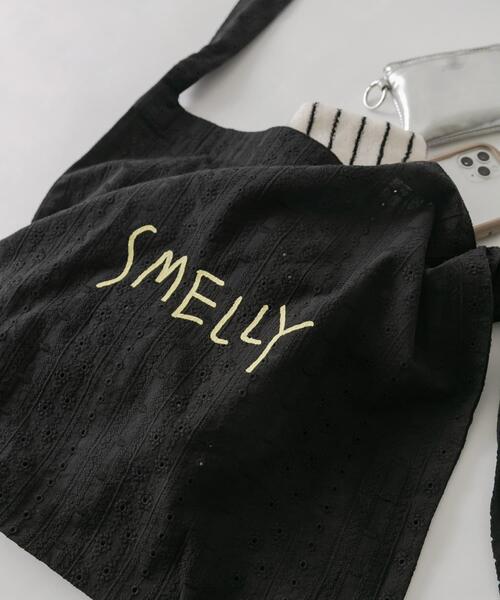 SMELLY(スメリー)の「プリントショルダーバッグ(ショルダーバッグ・レディース・ブラック/イエロー系その他/ブルー系その他/ベージュ系その他/ホワイト系その他・SMALL)」の13枚目の写真