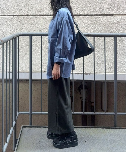 Right-on（ライトオン）の「【｢楽｣して｢ちゃんと見え｣が一番使える！】【HONEYSUCKLE ROSE】カットジョーゼットタイトスカート(ウエストゴム・ストレッチ・秋カラー・体型を拾いにくい・親子でお揃い）（スカート・レディース・イエロー/ダークグレー/ベージュ/ブラック・S/M/L）」の13枚目の写真