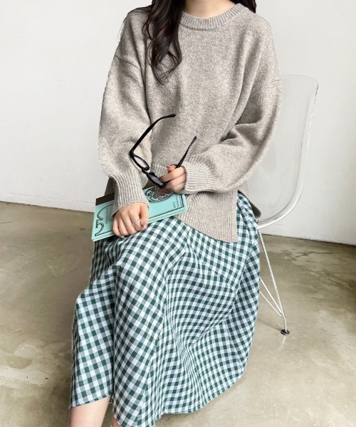 ONEP STAR(ワンピスター)の「サイドスリットリラクシーニットセーター(ニット/セーター・レディース・ピンク/チャコール/ベージュ/ネイビー/グレイッシュベージュ/アイボリー・FREE)」の7枚目の写真