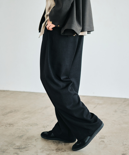 EDIFICE（エディフィス）の「トップ ツイル 3D フィット パンツ（スラックス・メンズ・ベージュ系その他/ブラウン/ブラック・LARGE/MEDIUM/SMALL）」の8枚目の写真